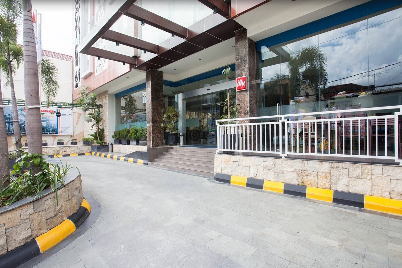 Hotel Fortunagrande Malioboro Yogyakarta Exterior foto
